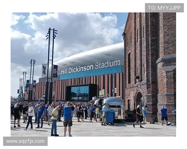 埃弗顿主场逆转取胜新援闪耀全场球队士气重振再迎转机 埃弗顿主场逆转取胜新援闪耀全场球队士气重振再迎转机